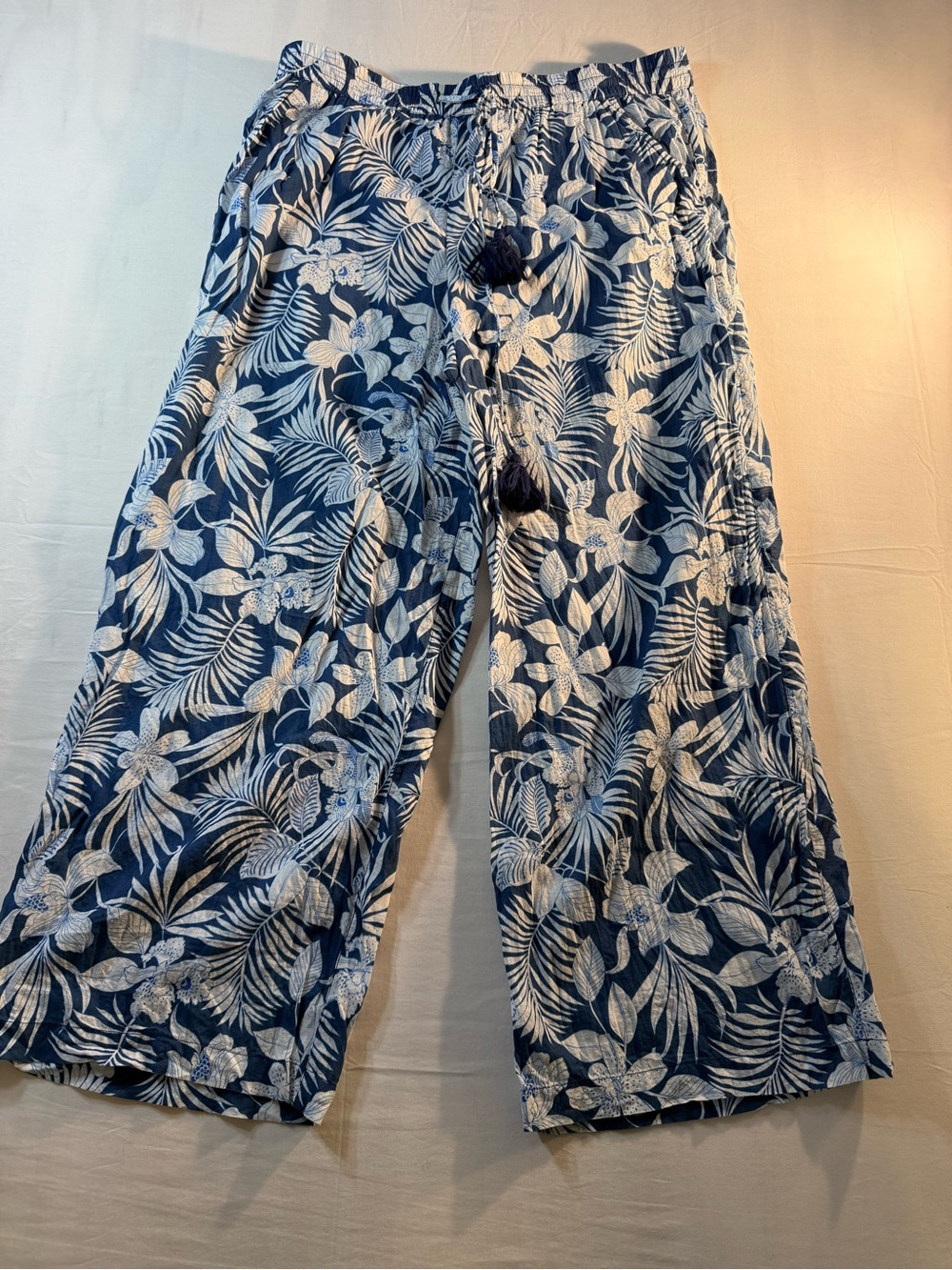 Tommy Bahama Navy Blue & White Floral Swim Cover-Up Pants